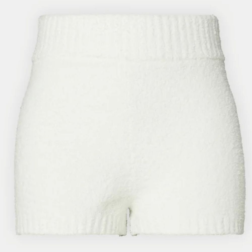 Ugg‎ Finola Shorty- Cream